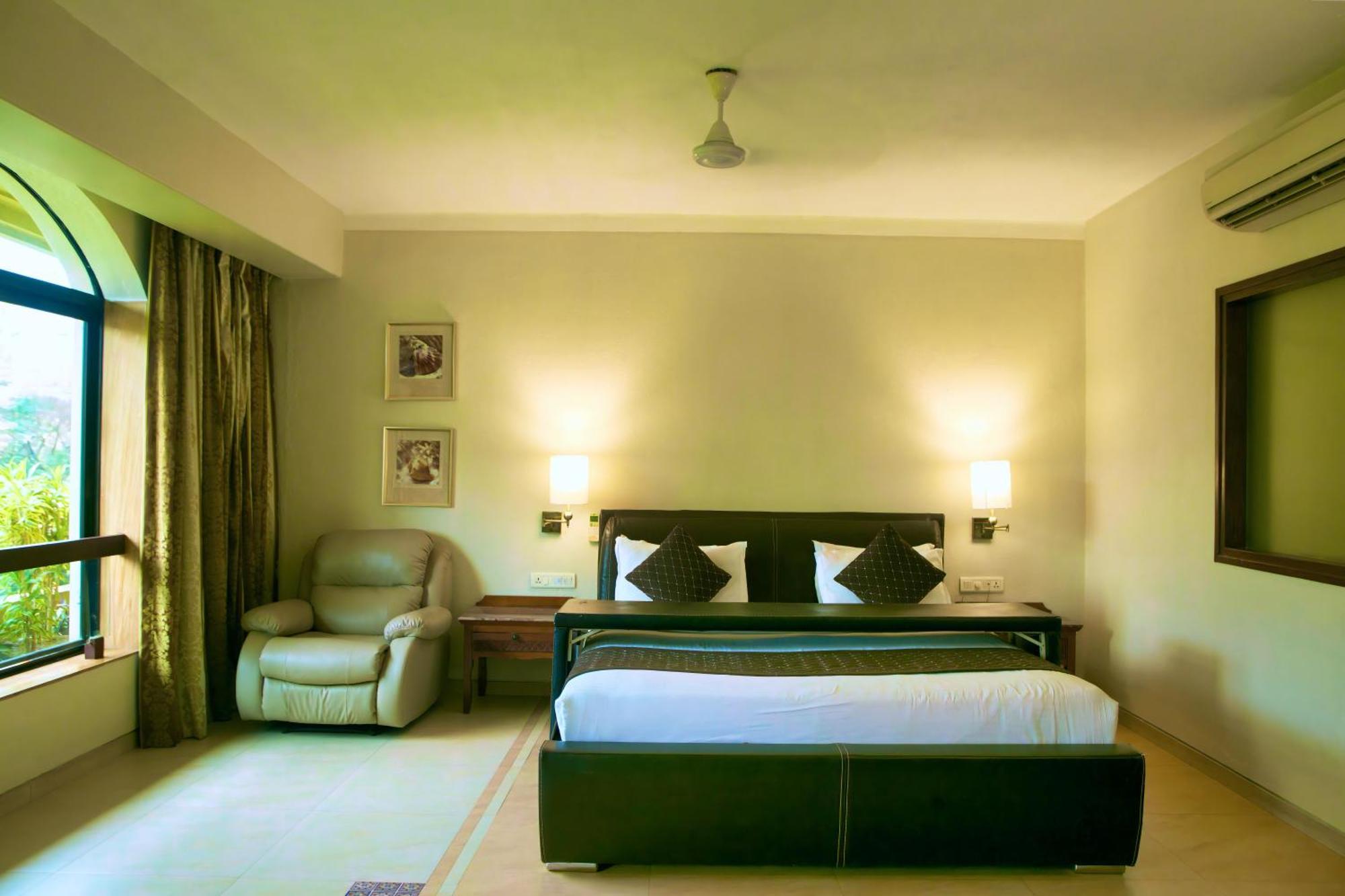 Neelam The Glitz Hotel Calangute Exterior photo
